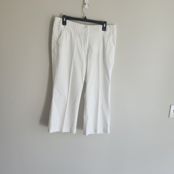 Larry Levine Ladies Crop Capris - Picture 1 of 3
